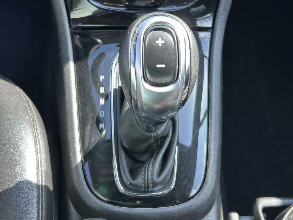Used 2021 Buick Encore Preferred FWD image 25