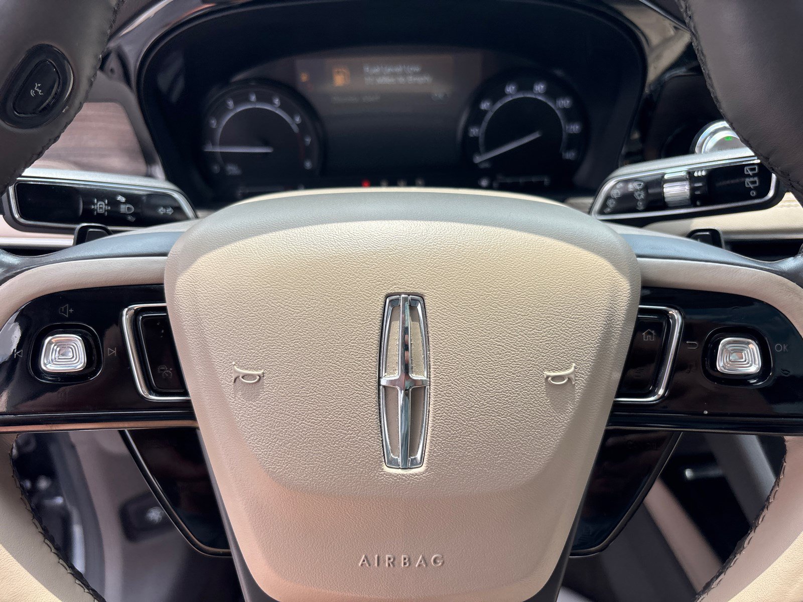 Certified 2020 Lincoln Corsair Reserve w/ Equipment Group 201A AWD/4WD image 16