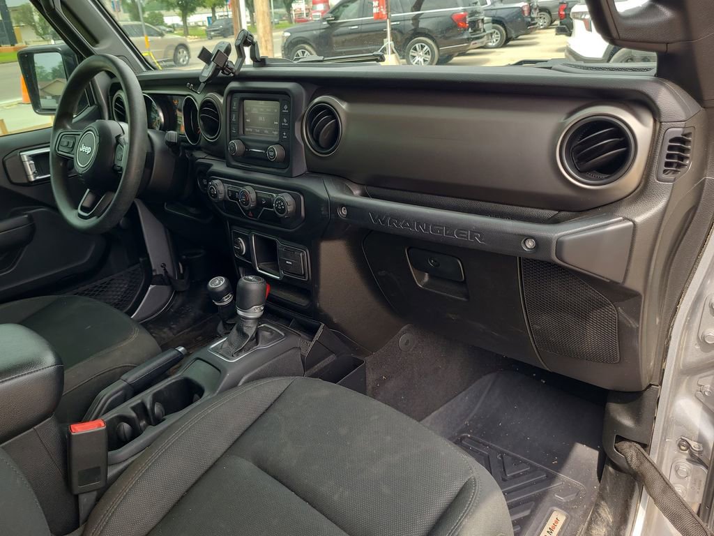 Used 2020 Jeep Wrangler Unlimited Sport AWD/4WD image 30