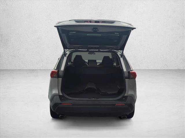 Used 2021 Toyota RAV4 XLE image 6