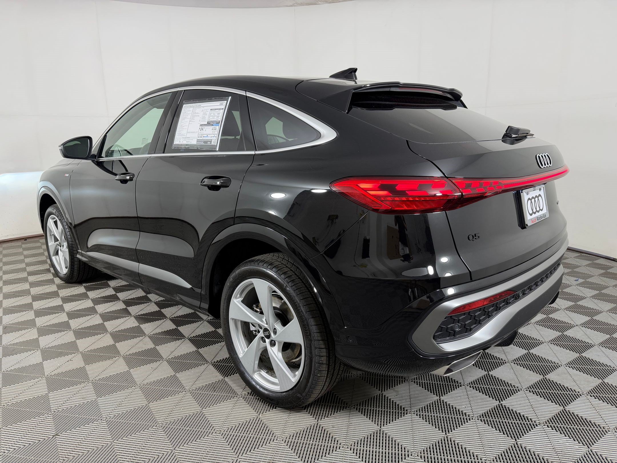 New 2026 Audi Q5 Premium Plus AWD/4WD image 3