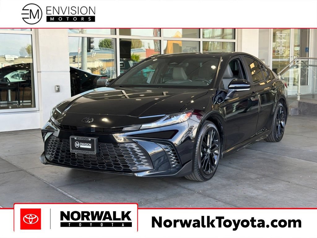 Used 2025 Toyota Camry SE w/ Multimedia Upgrade Package FWD video 1