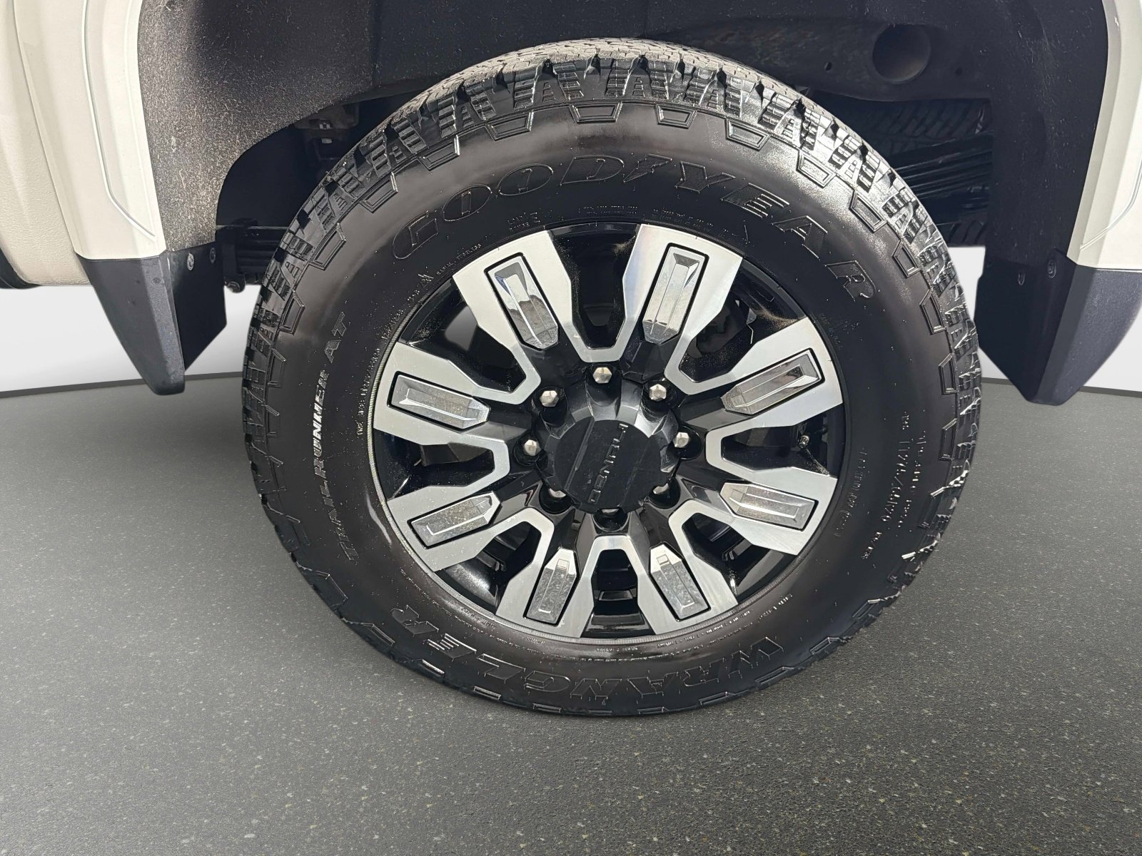 Used 2025 GMC Sierra 2500 Denali w/ Denali Reserve Package image 14