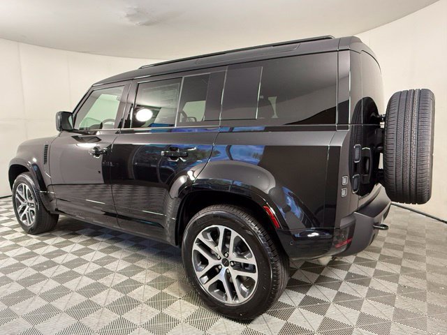 New 2026 Land Rover Defender 110 X-Dynamic SE AWD/4WD image 4