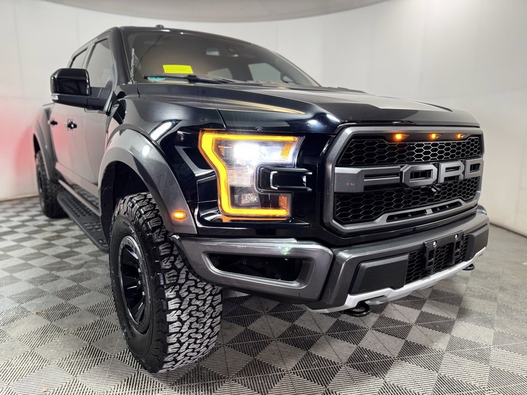 Used 2018 Ford F150 Raptor w/ Equipment Group 802A Luxury image 11