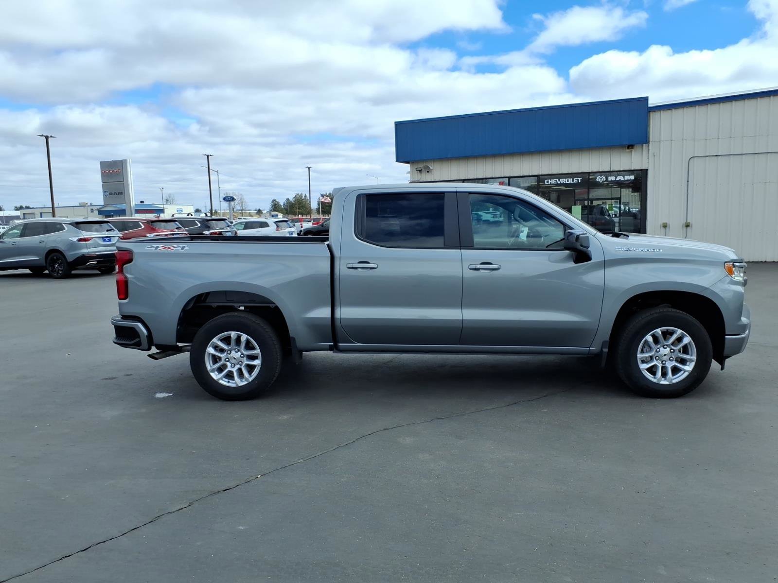 Used 2026 Chevrolet Silverado 1500 RST AWD/4WD image 7