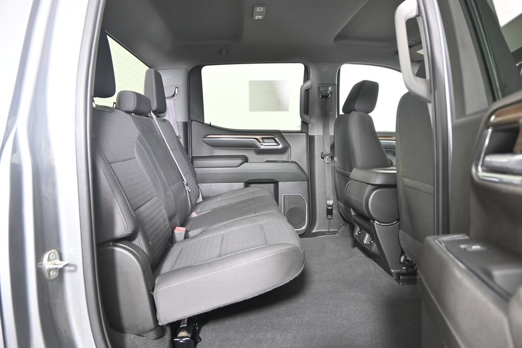 Used 2023 Chevrolet Silverado 1500 LT AWD/4WD image 16