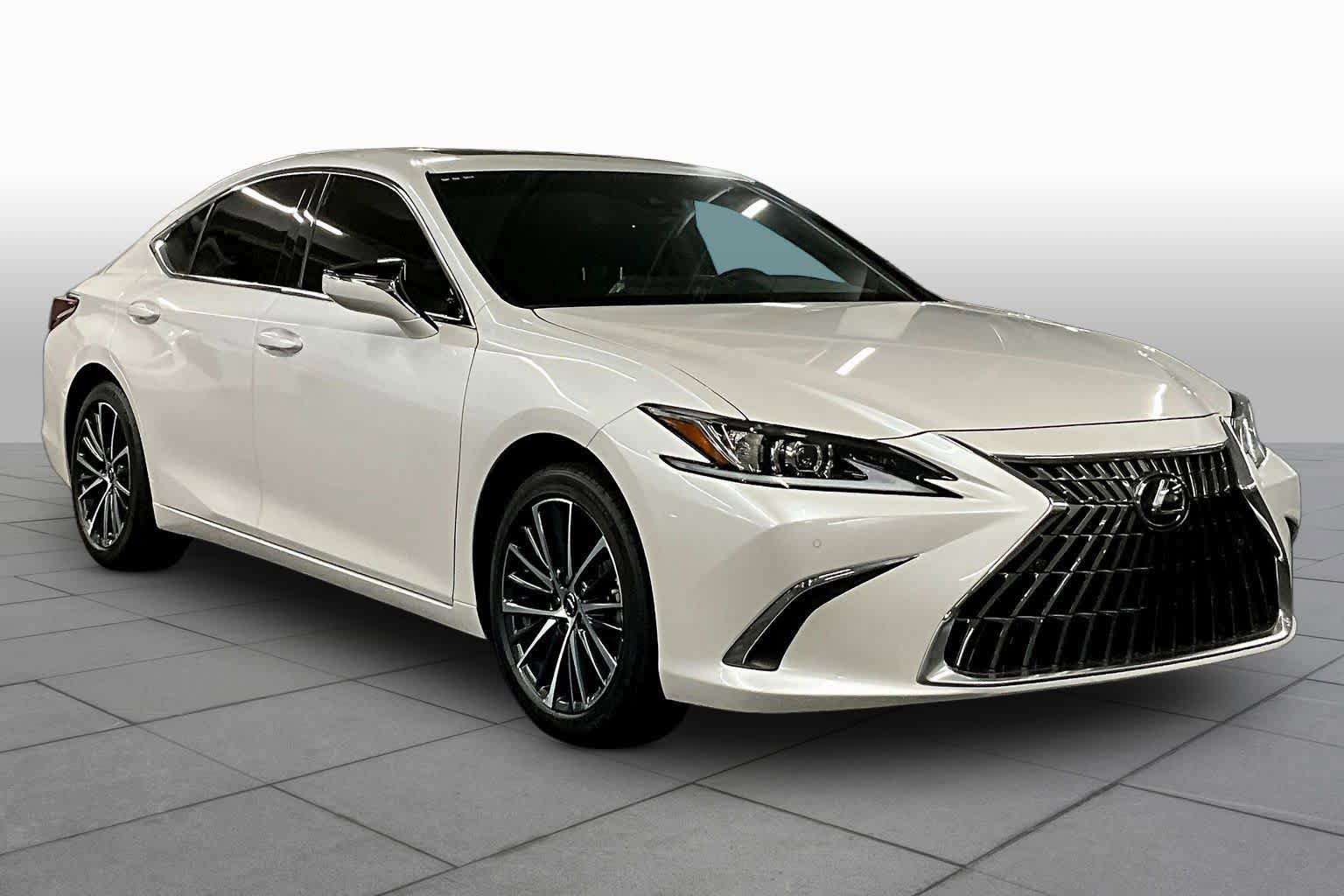 Used 2025 Lexus ES 300h w/ Premium Package FWD image 3