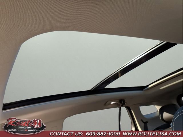 Used 2024 GMC Terrain Denali w/ Denali Premium Package image 34