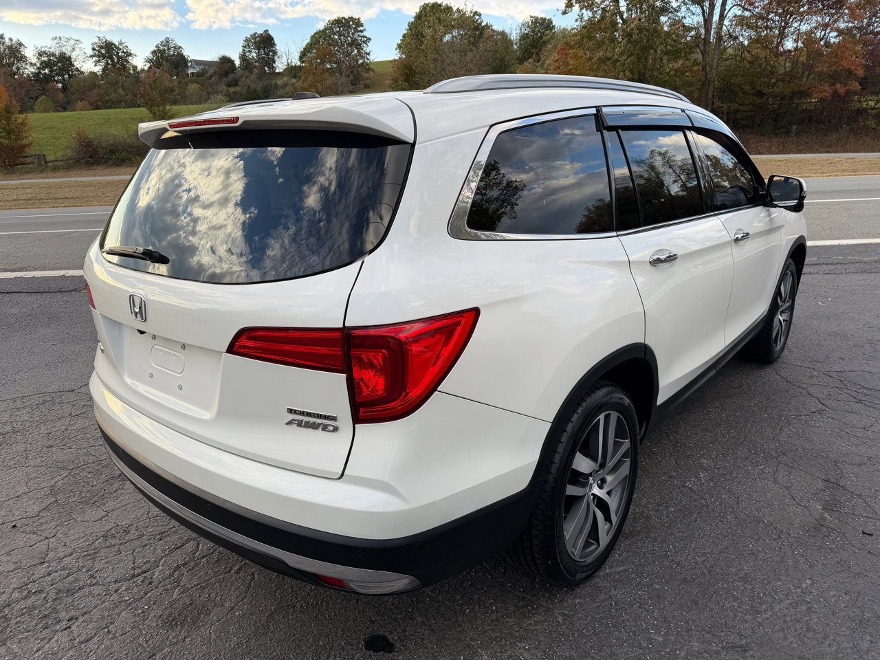 Used 2016 Honda Pilot Touring image 7