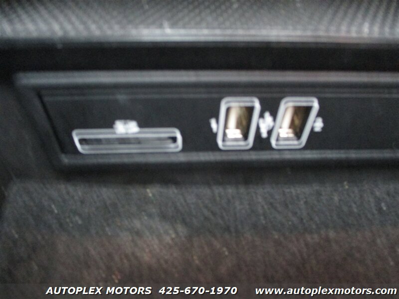 Used 2016 Mercedes-Benz C 300 4MATIC Sedan image 38
