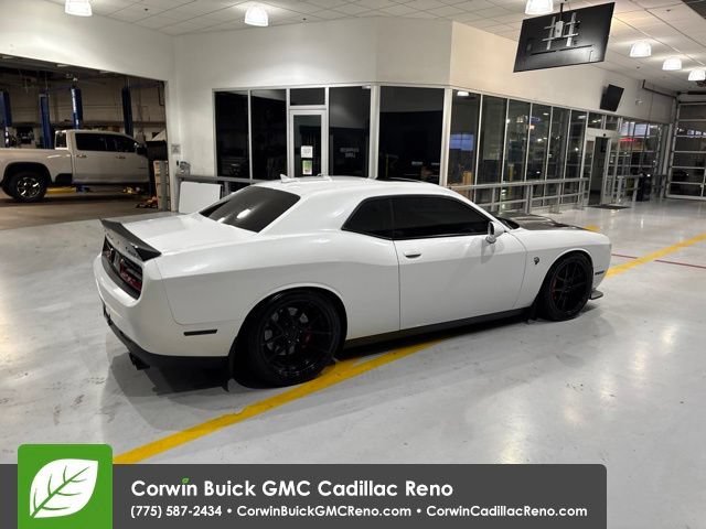Used 2016 Dodge Challenger SRT Hellcat RWD image 9
