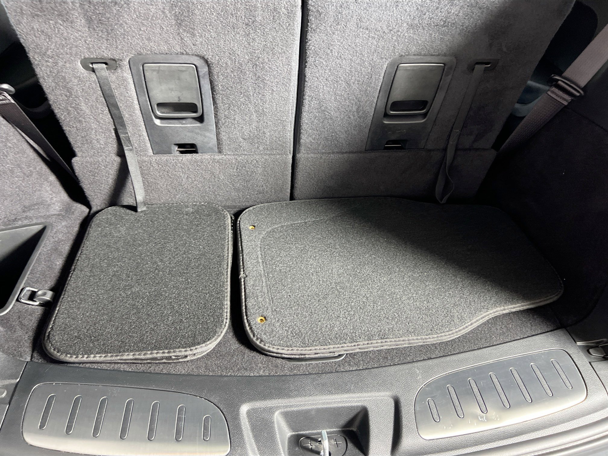 Used 2022 Dodge Durango R/T w/ Blacktop Package image 27