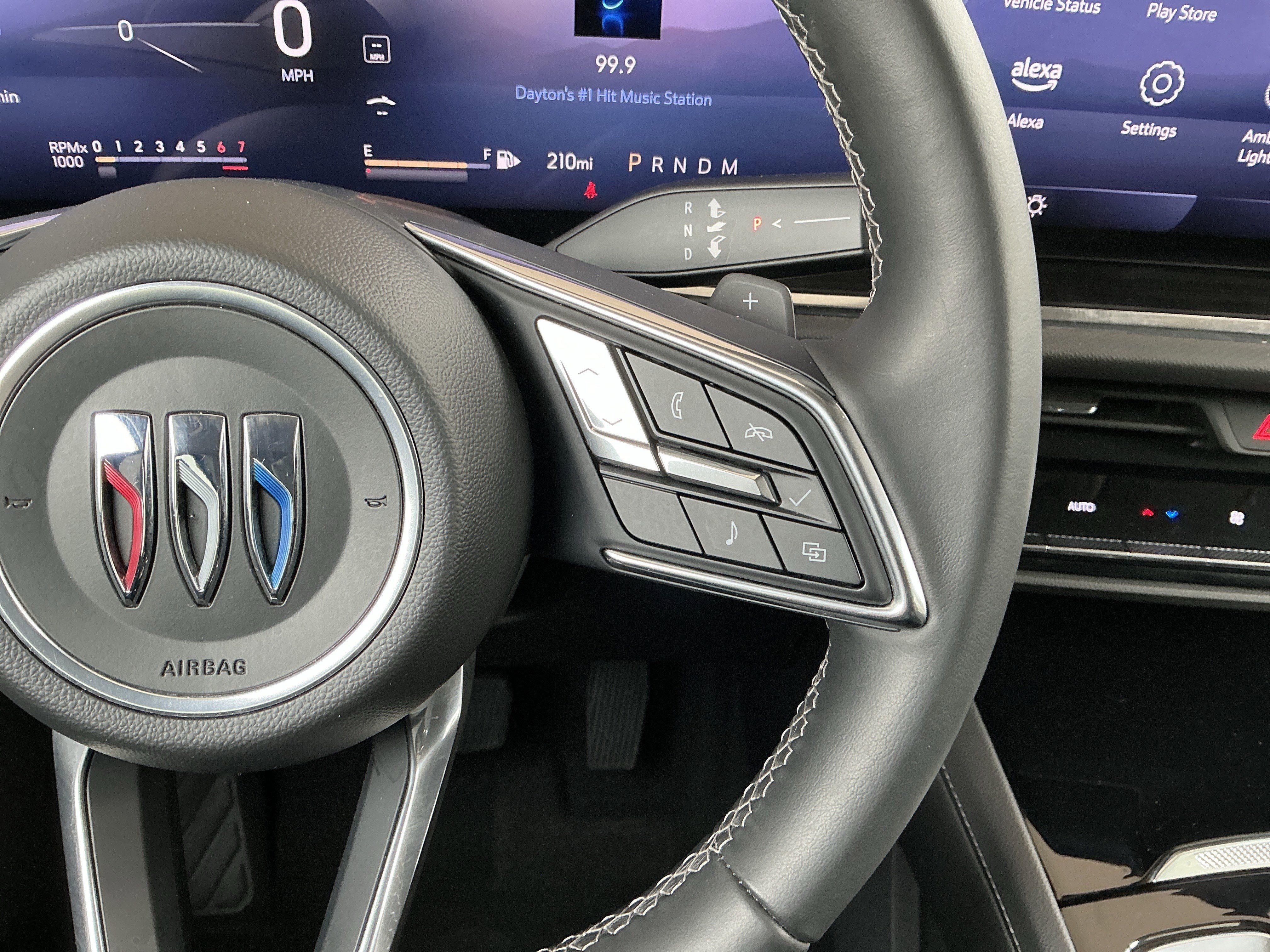 Used 2024 Buick Envision Preferred image 13