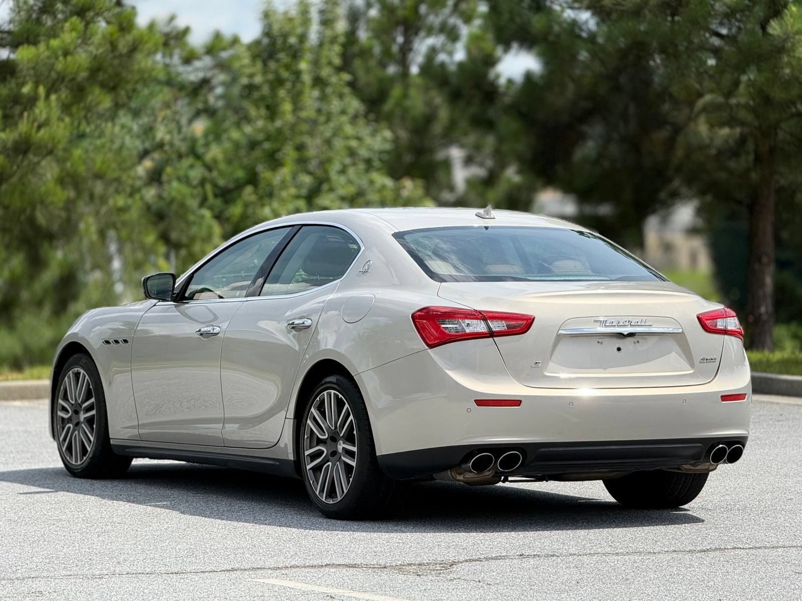 Used 2017 Maserati Ghibli S RWD image 10
