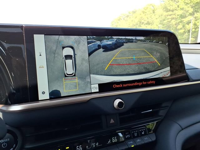 Used 2025 Toyota Crown Signia w/ Advanced Technology Package AWD/4WD image 18