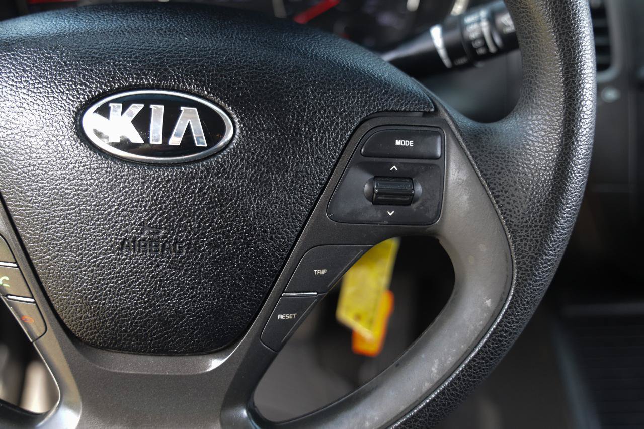 Used 2016 Kia Forte LX FWD image 26