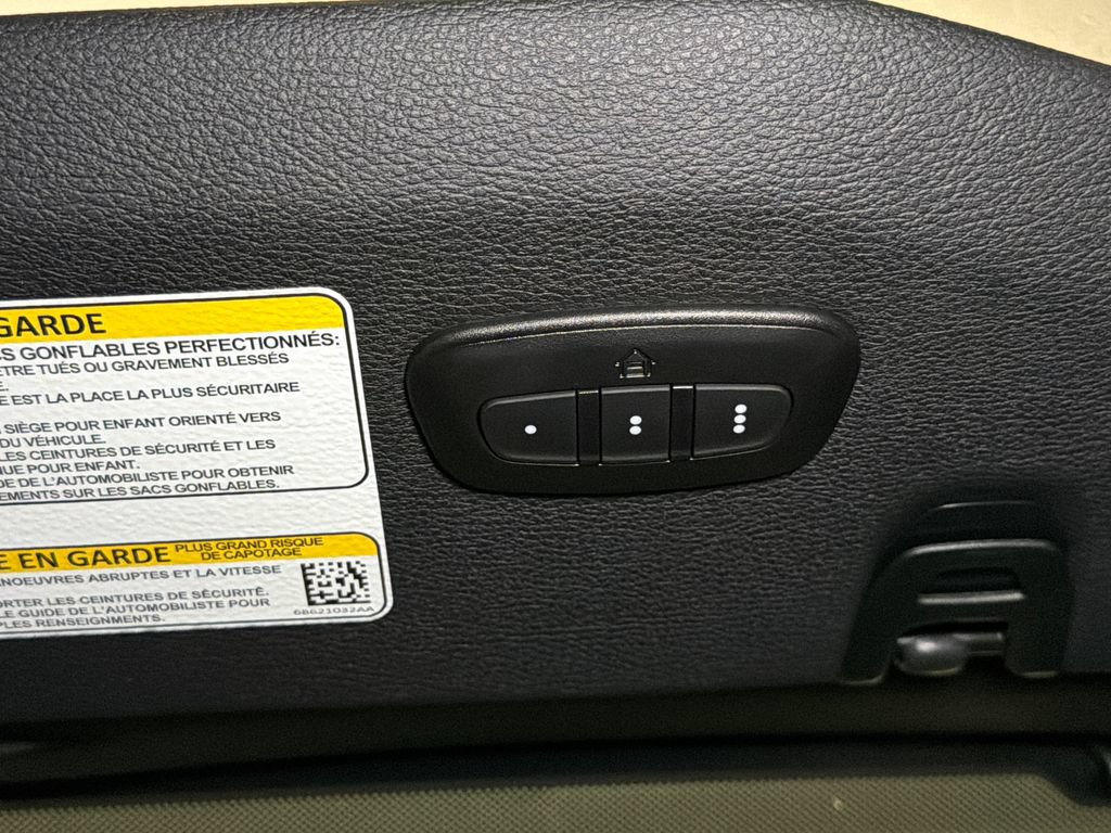 Used 2024 Jeep Wrangler High Altitude AWD/4WD image 33