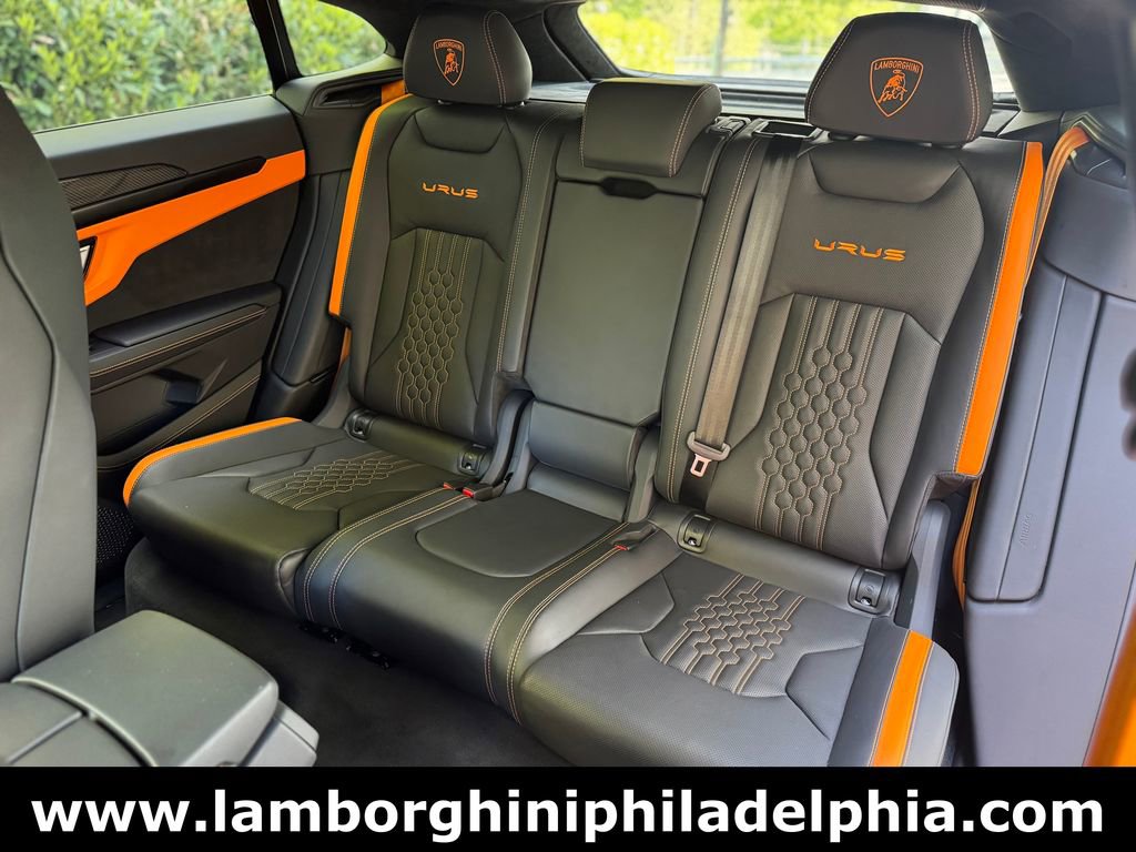 Used 2024 Lamborghini Urus S AWD/4WD image 11