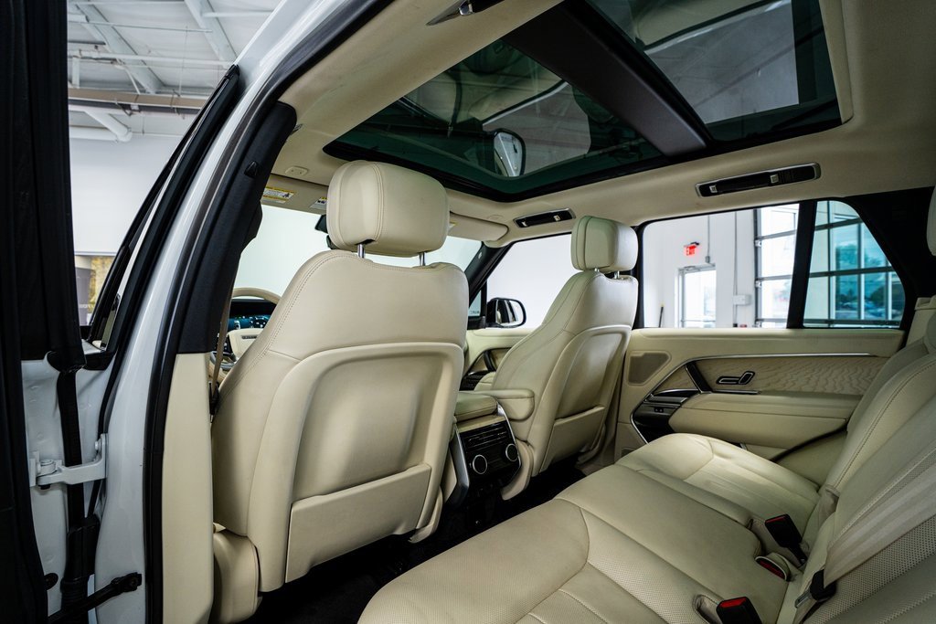 Used 2024 Land Rover Range Rover SE image 49
