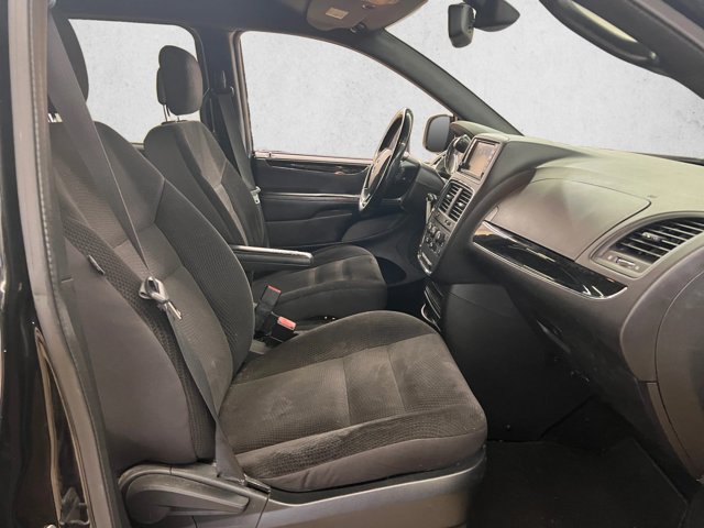 Used 2018 Dodge Grand Caravan SE FWD image 21
