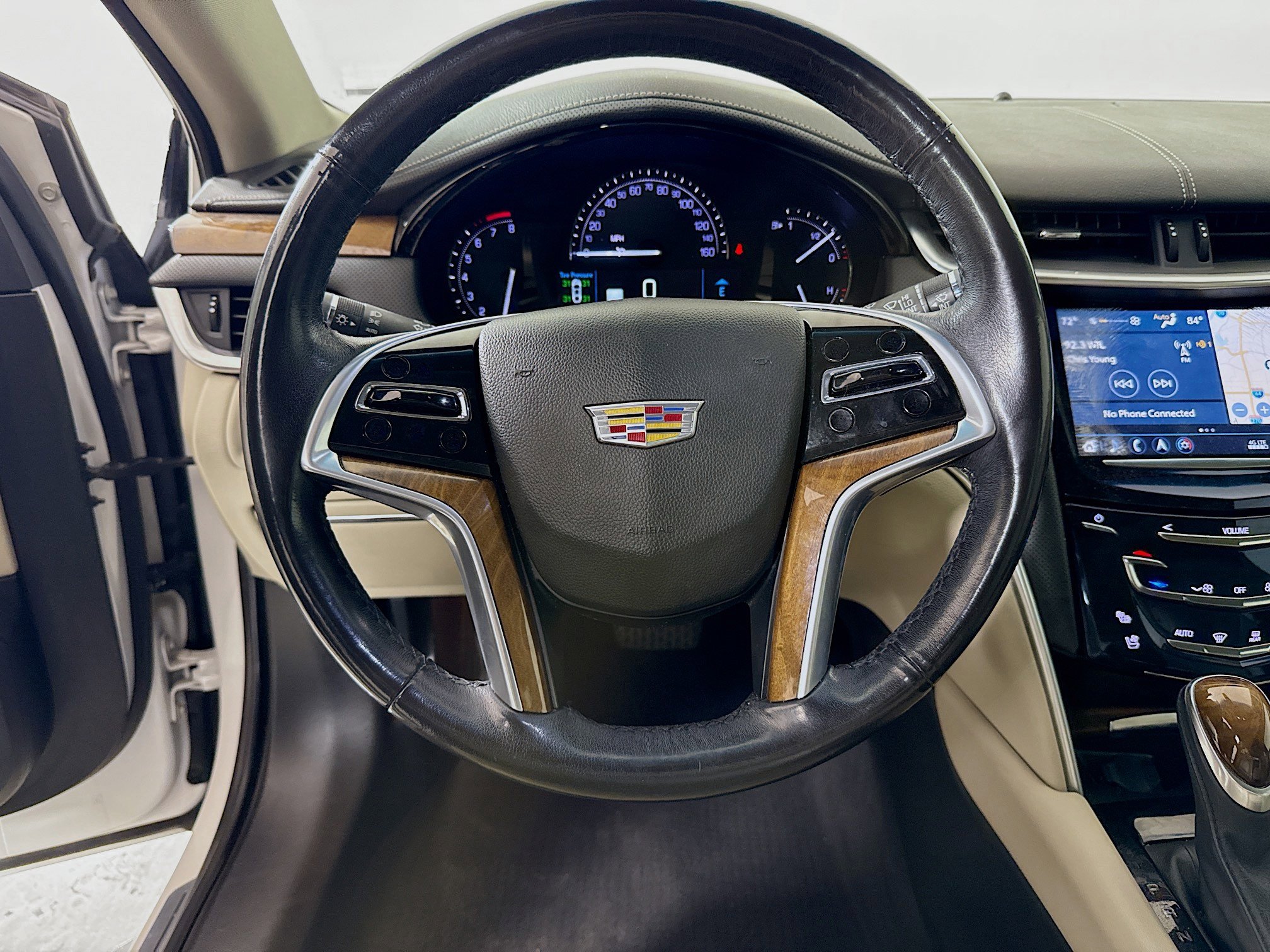 Used 2019 Cadillac XTS Luxury image 12