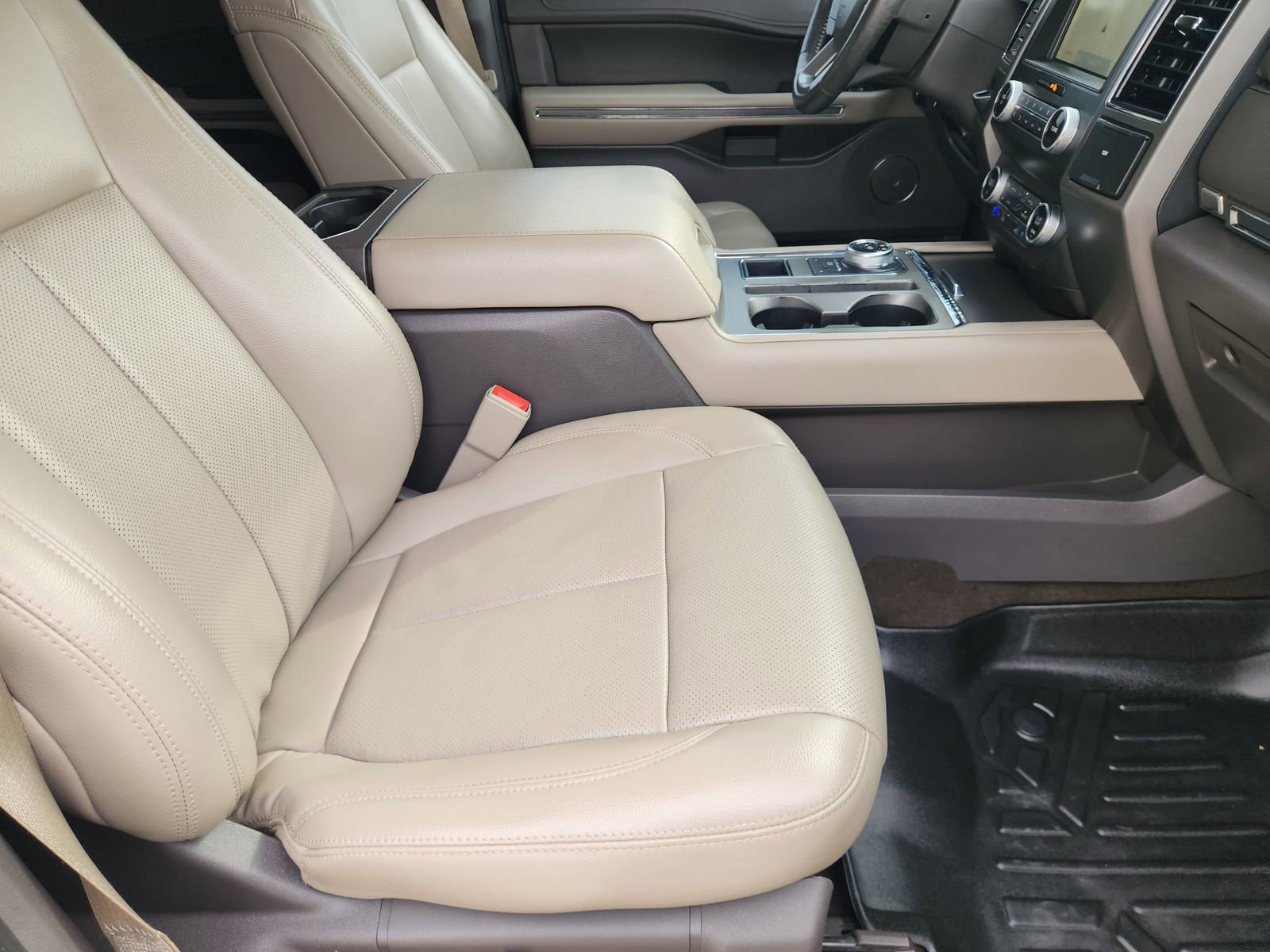 Used 2021 Ford Expedition XLT RWD image 14