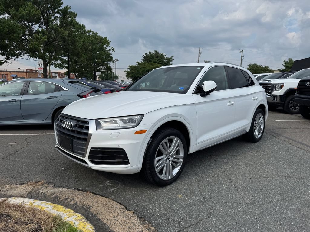 Used 2018 Audi Q5 2.0T Premium Plus w/ Premium Plus Package AWD/4WD image 2