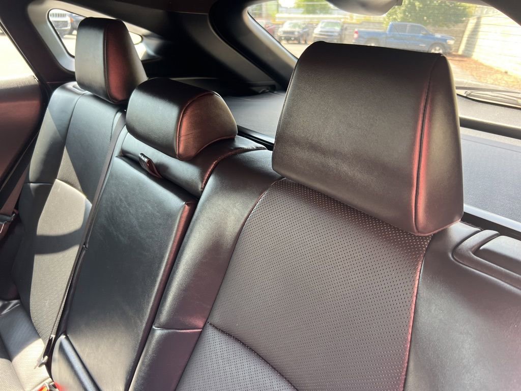 Used 2021 Toyota Venza Limited w/ Advanced Technology Package image 2