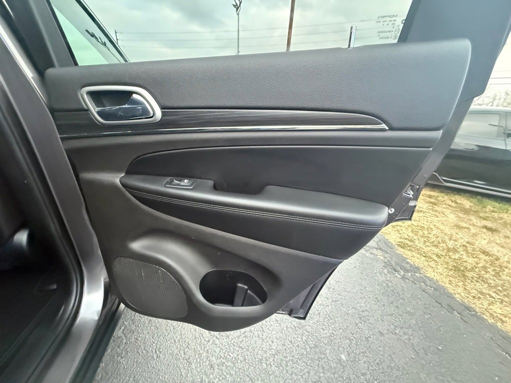 Used 2019 Jeep Grand Cherokee Limited image 23