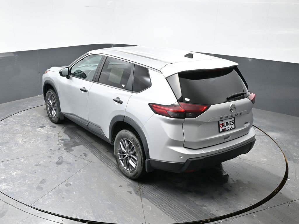 Used 2024 Nissan Rogue S image 45