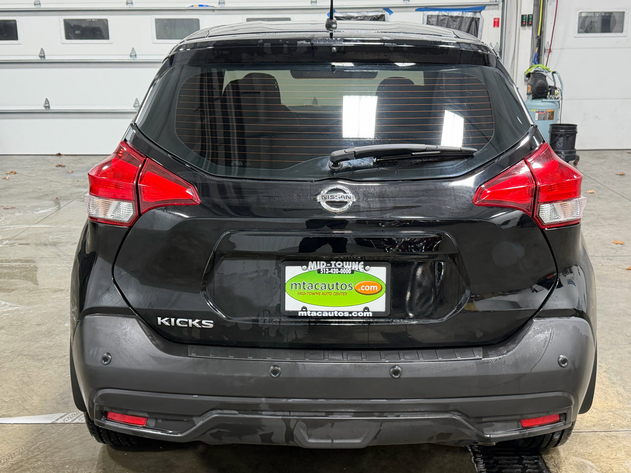 Used 2020 Nissan Kicks S image 35