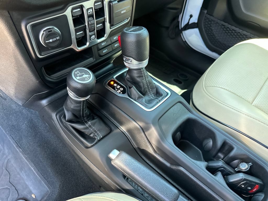 Used 2024 Jeep Gladiator Sport AWD/4WD image 26