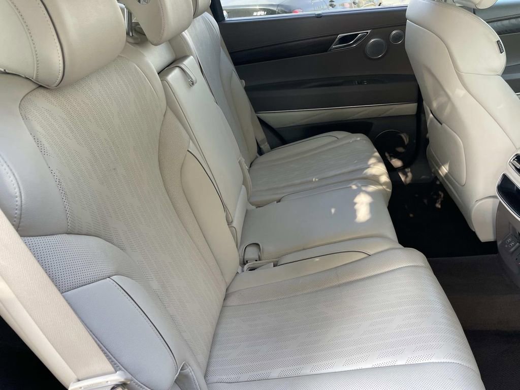 Used 2023 Genesis GV80 2.5T w/ Advanced Package image 28