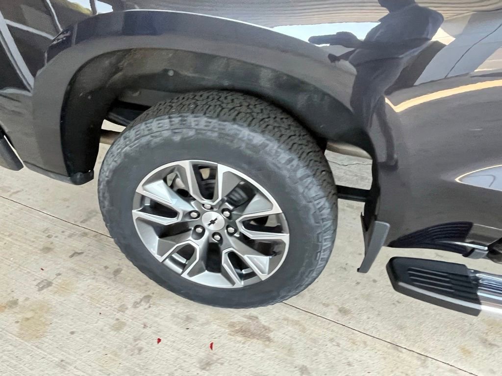 Used 2024 Chevrolet Silverado 1500 RST AWD/4WD image 5