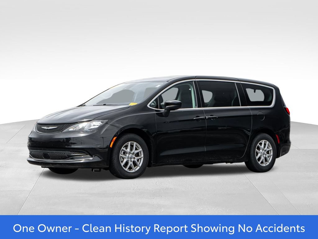 Used 2023 Chrysler Voyager LX FWD image 3