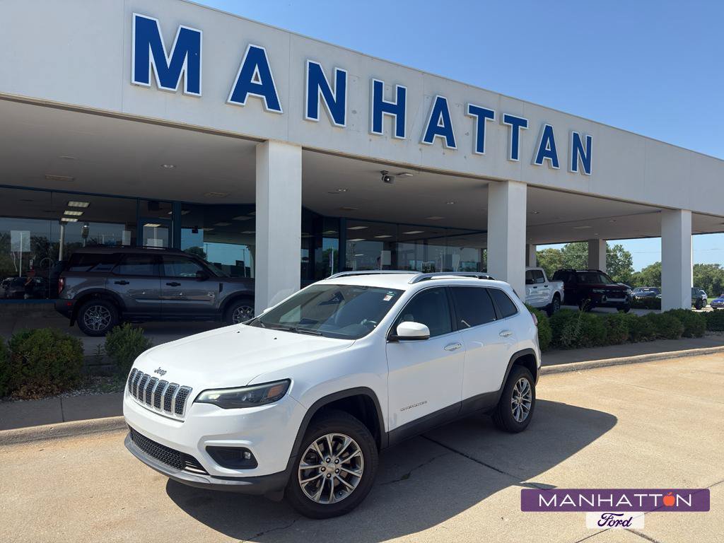 Used 2019 Jeep Cherokee Latitude Plus w/ Comfort/Convenience Group AWD/4WD image 1