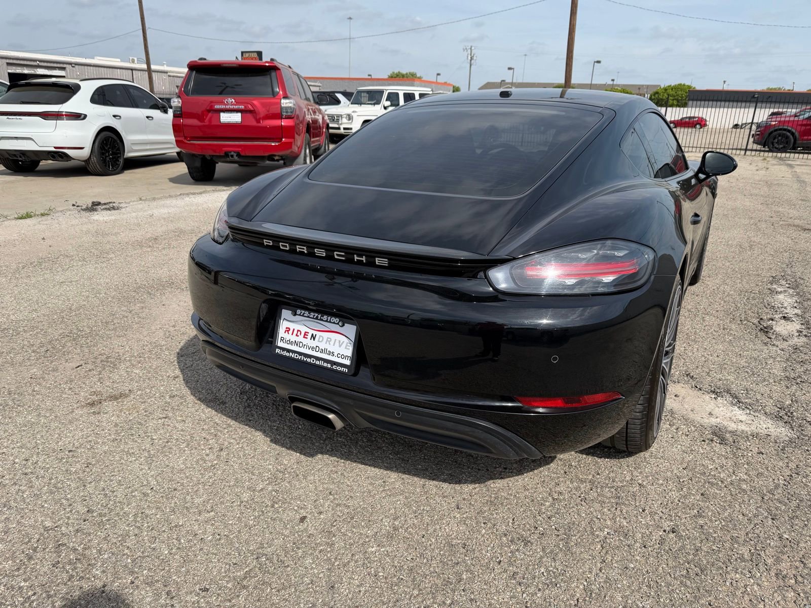 Used 2017 Porsche 718 Cayman image 6