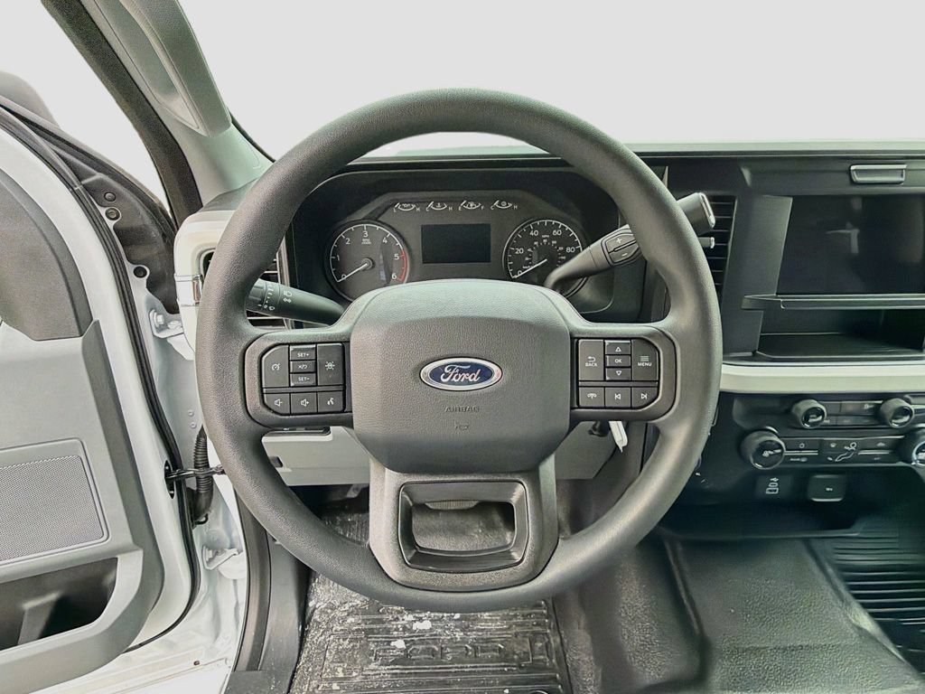 New 2026 Ford F550 4x4 Crew Cab image 28