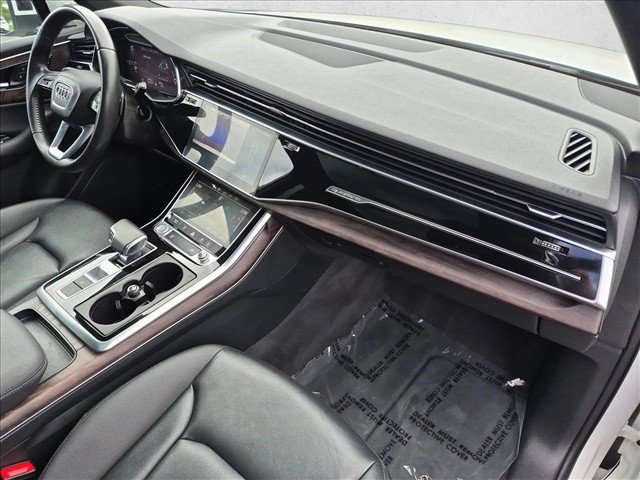Used 2020 Audi Q7 2.0T Premium AWD/4WD image 25