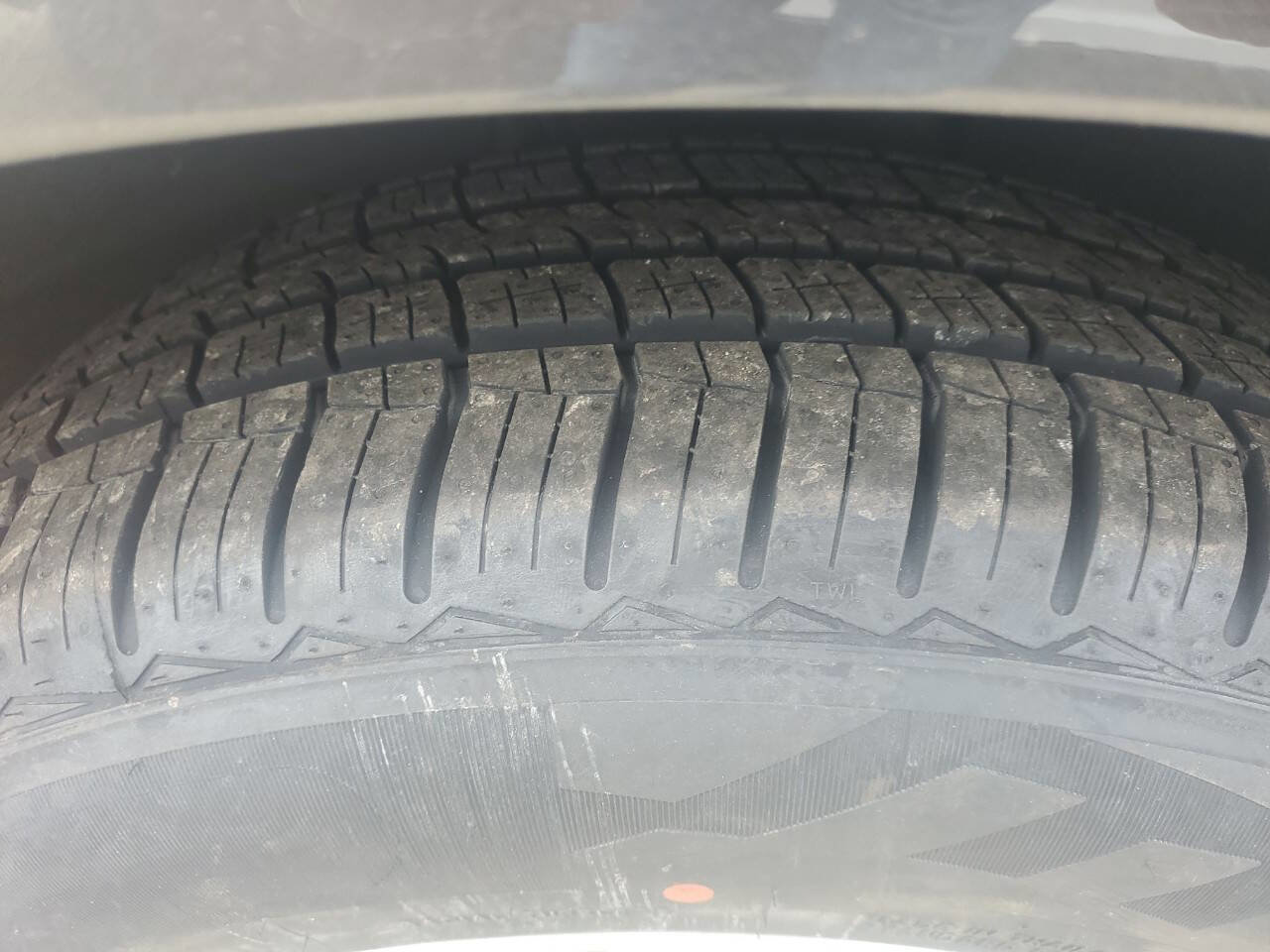 Used 2019 Ford Edge SEL w/ Equipment Group 201A image 4