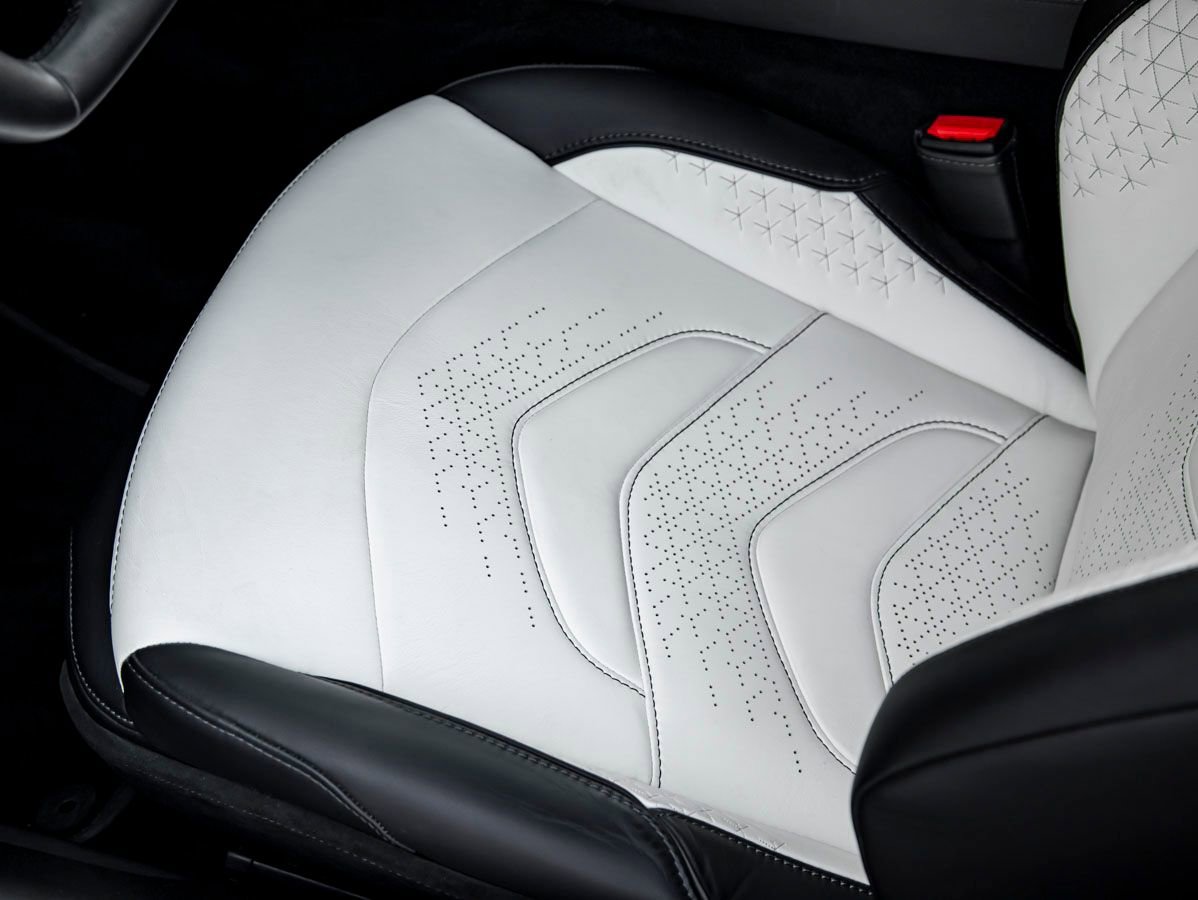 Used 2023 Aston Martin DBS Superleggera Volante RWD image 17