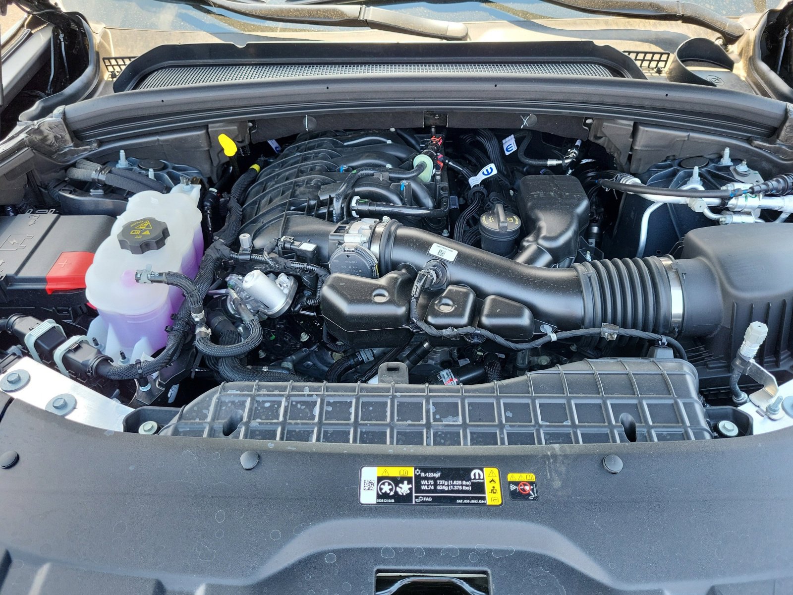 New 2025 Jeep Grand Cherokee L Limited w/ Black Appearance Package image 27