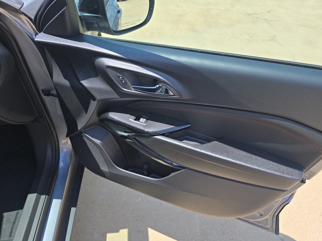 New 2026 Chevrolet Trax RS w/ Driver Confidence Package FWD image 15