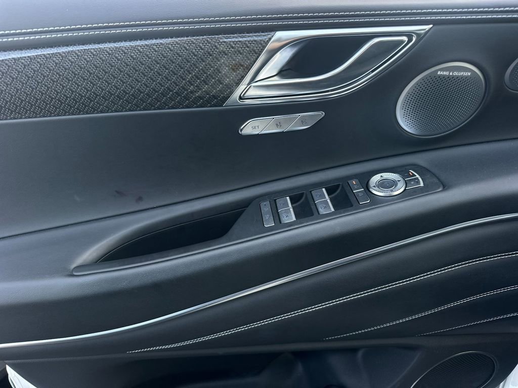 Used 2025 Genesis GV80 3.5T e-SC image 12