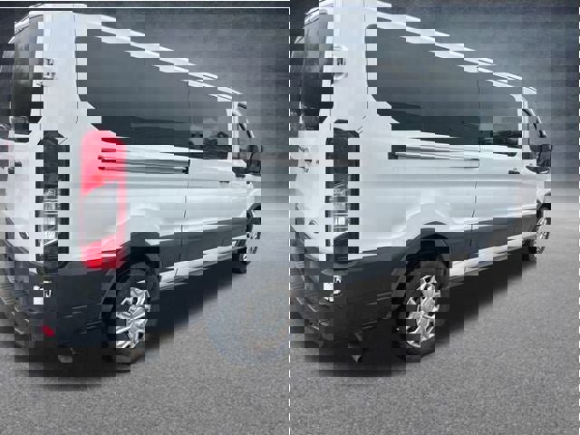 Used 2023 Ford Transit 350 XLT image 4