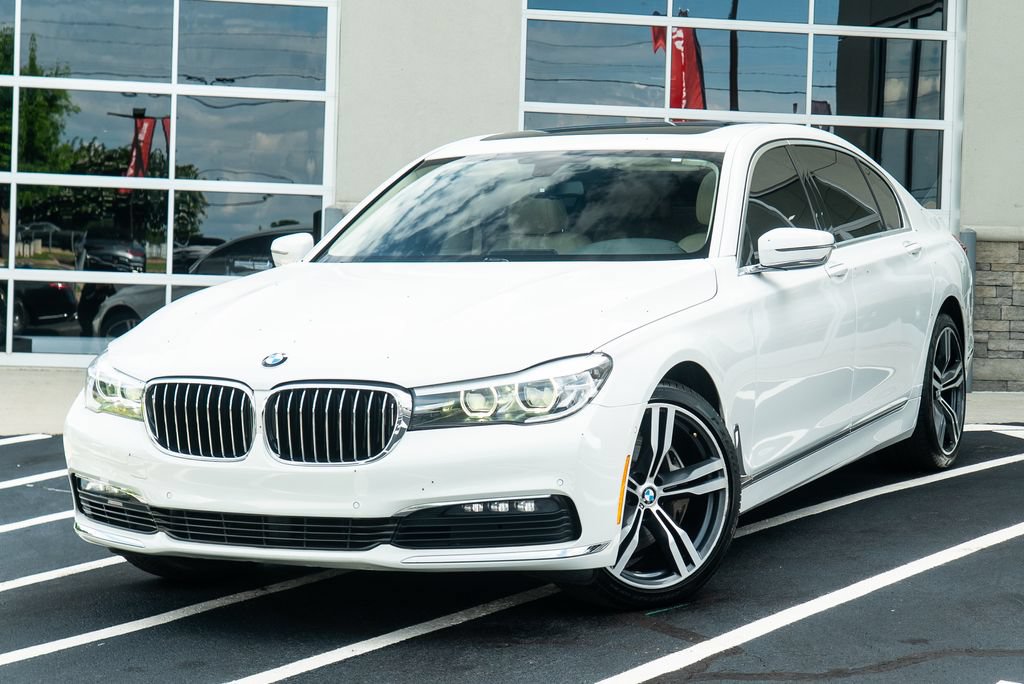 Used 2018 BMW 740i RWD image 2