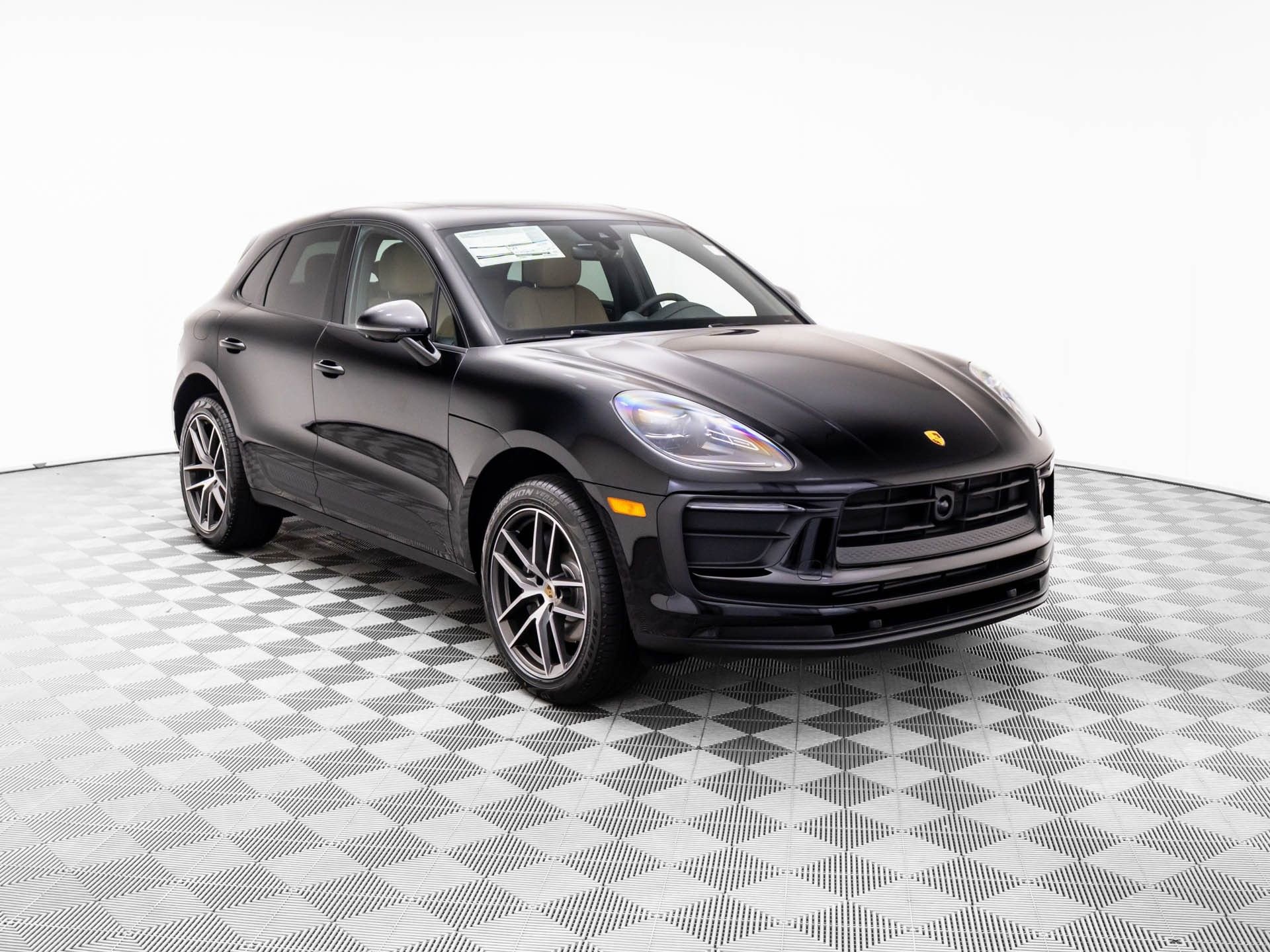 Certified 2026 Porsche Macan image 6