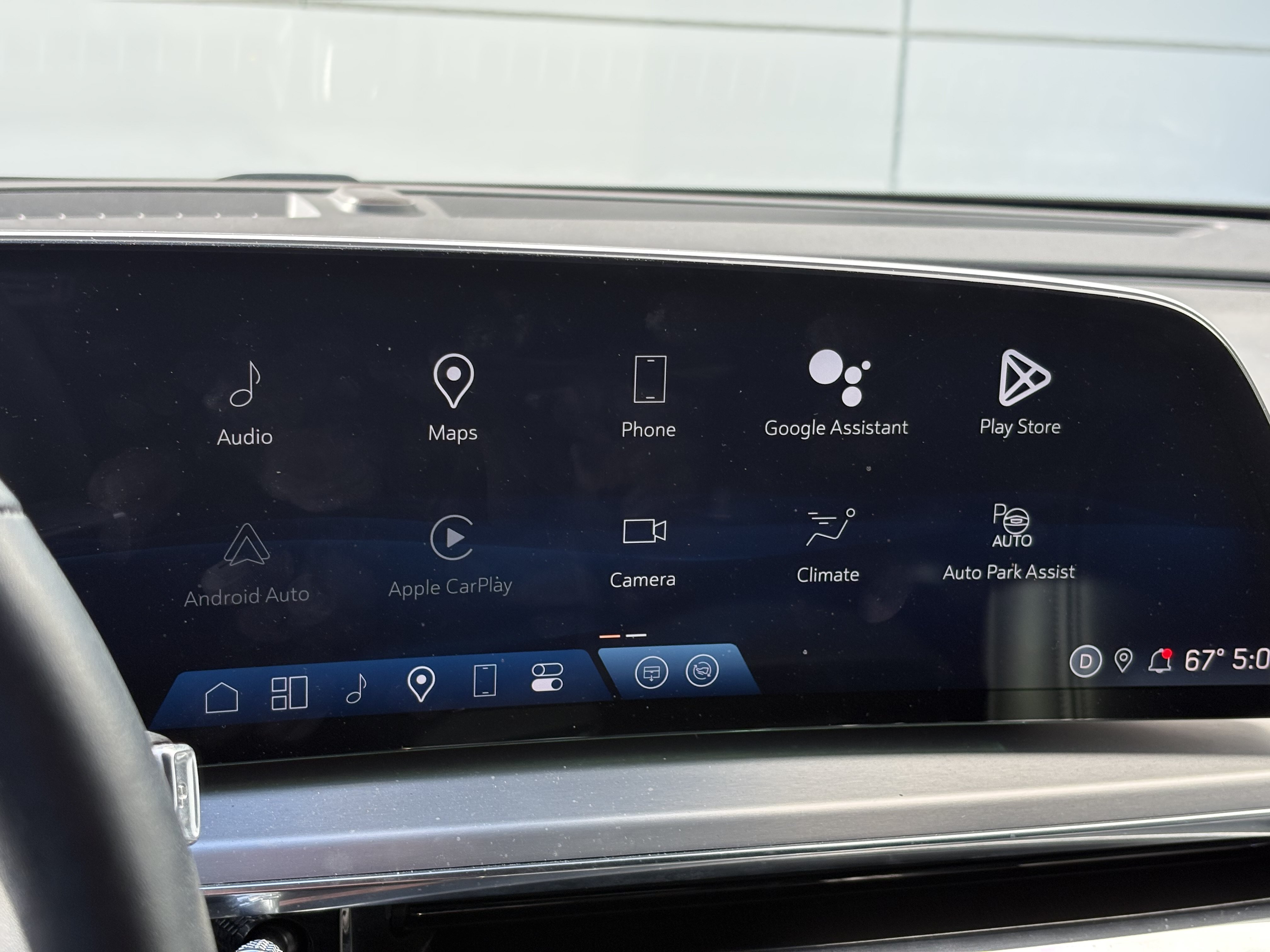 Certified 2024 Cadillac Lyriq Luxury AWD/4WD image 18