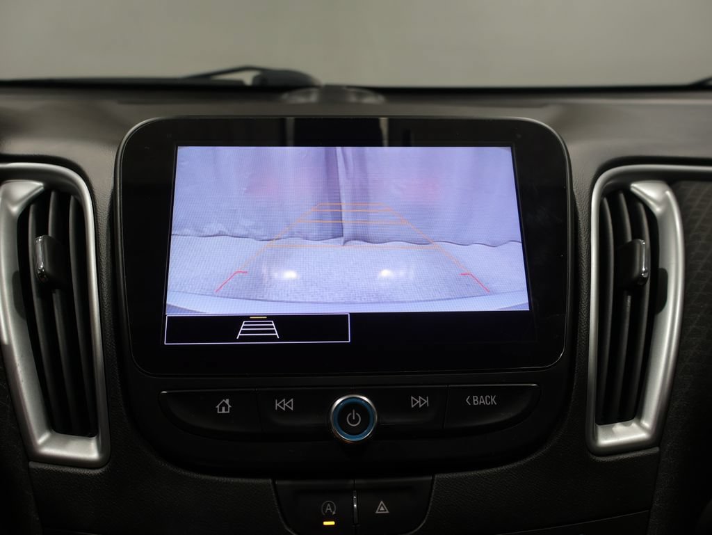 Used 2021 Chevrolet Malibu LS FWD image 24
